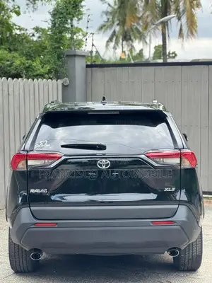 Toyota RAV4 XLE AWD 2024 Black