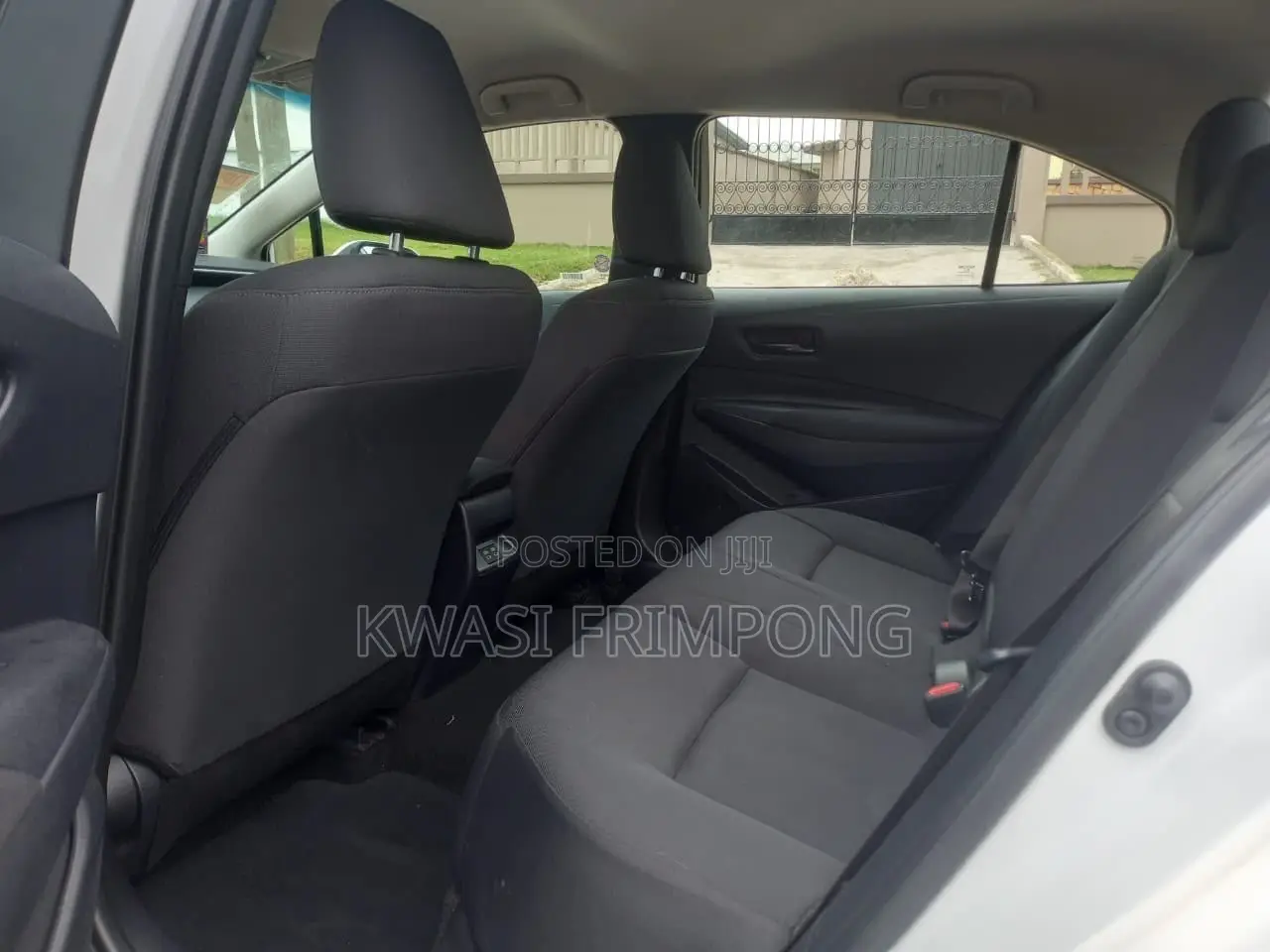 Toyota Corolla 2025 Silver
