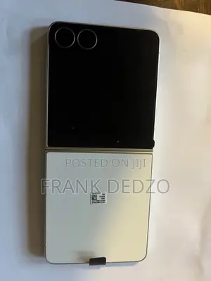 New Samsung Galaxy Z Flip8 256 GB White