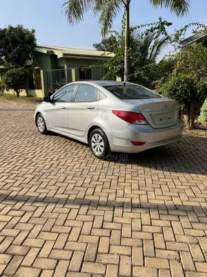 Hyundai Accent 2016 Silver