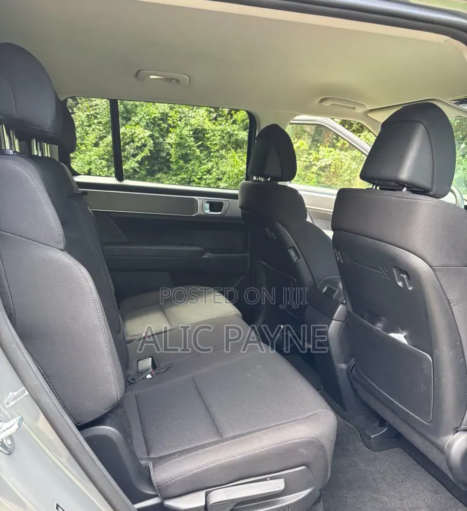 Hyundai Santa Fe SE AWD 2025 Gray