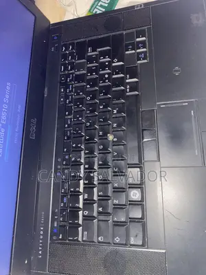 Laptop Dell Latitude 7400 2GB Intel Core i5 SSHD+SSD 32GB