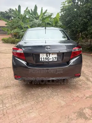 Toyota Yaris 2017 Gray