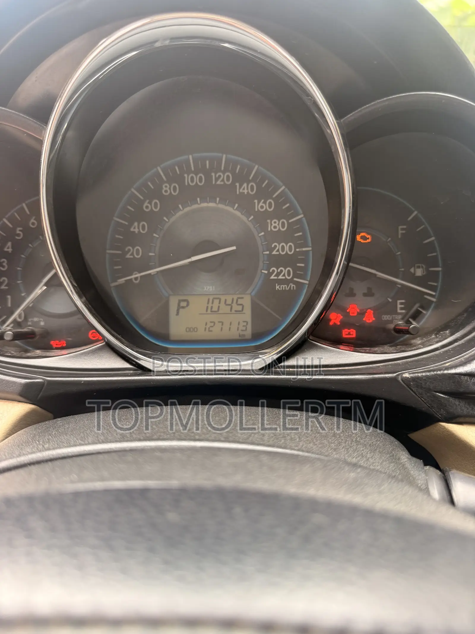 Toyota Yaris 2017 Gray