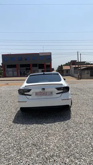 Honda Accord 2018 White