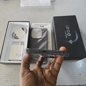 Vivo iQOO 15 256 GB Black