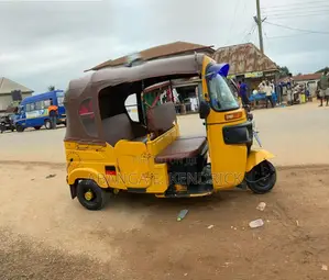 Bajaj RE 2025 Yellow