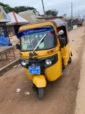 Bajaj RE 2025 Yellow
