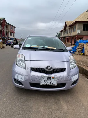 Toyota Vitz 1.3 FWD 5dr 2010 Silver