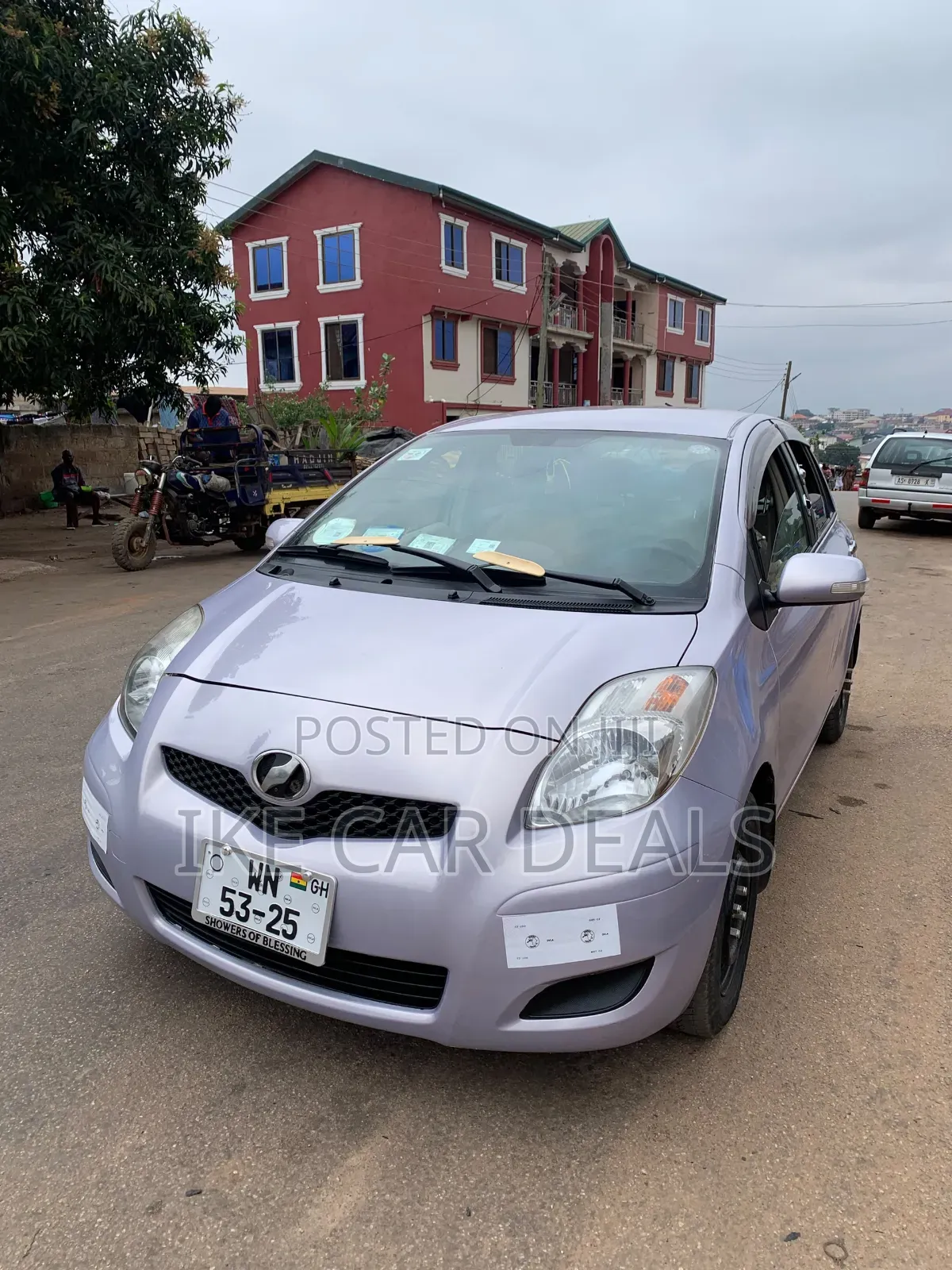 Toyota Vitz 1.3 FWD 5dr 2010 Silver