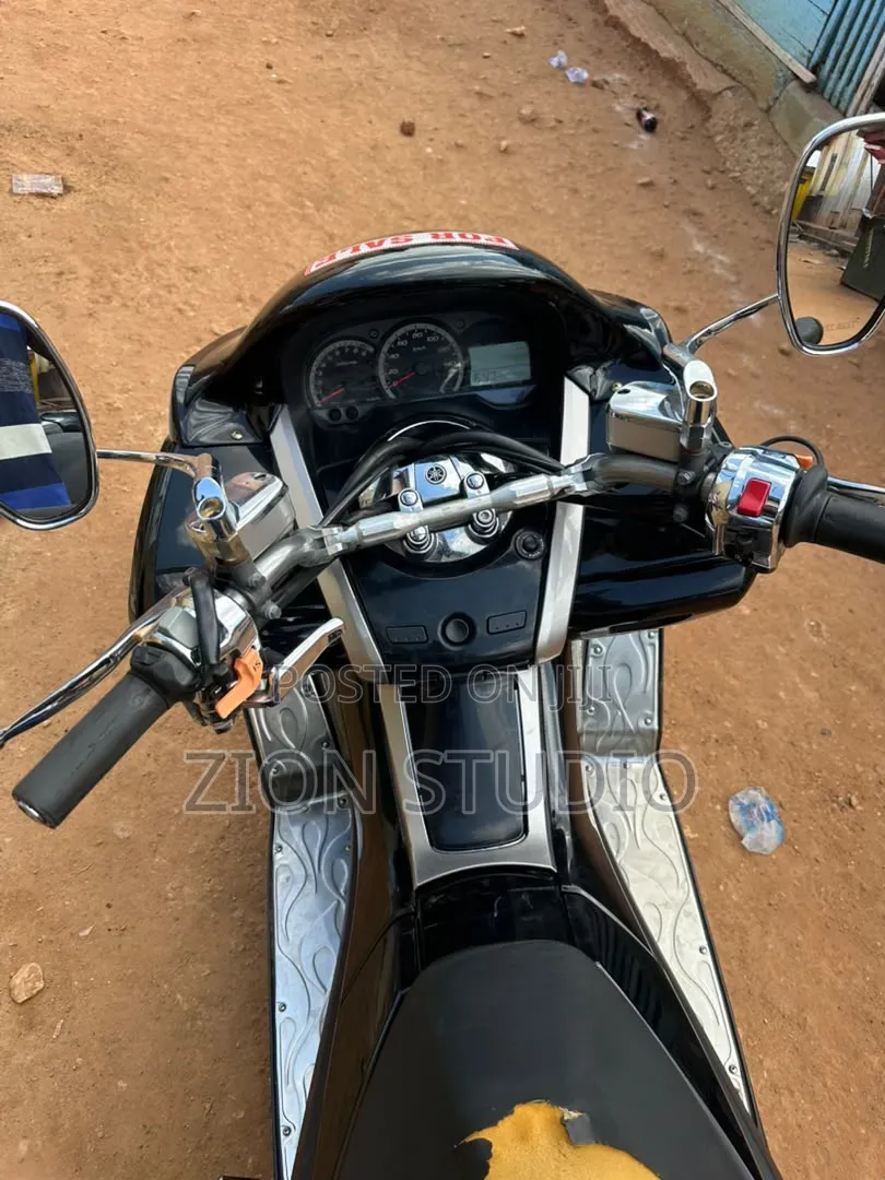 Yamaha Majesty 2023 Black