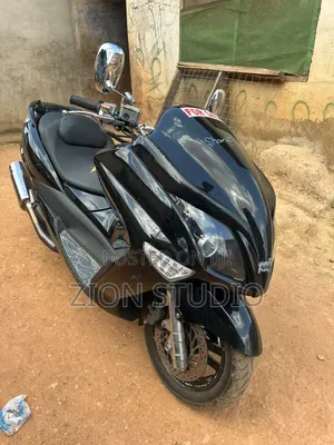 Yamaha Majesty 2023 Black