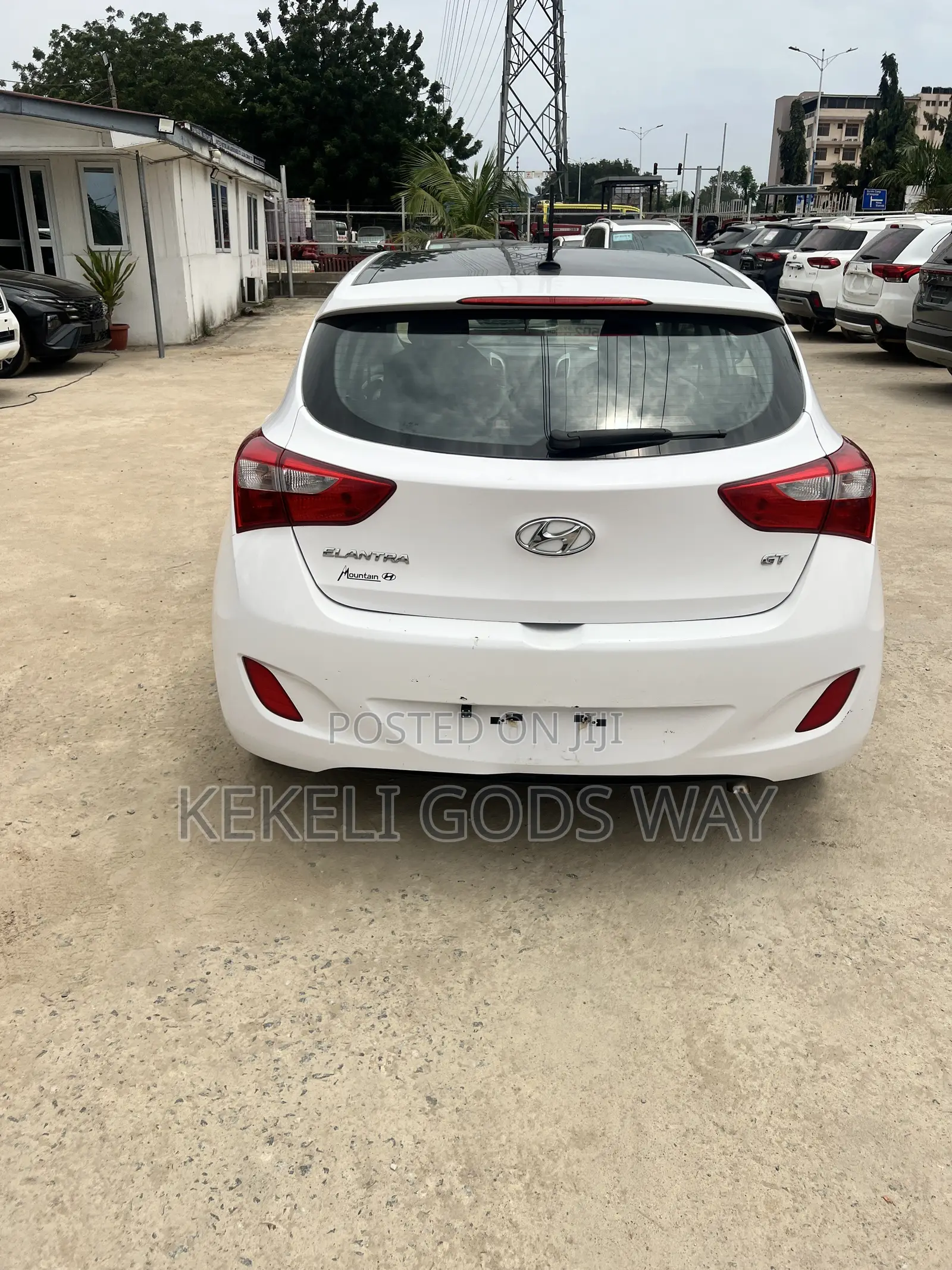 Hyundai Elantra Limited 4dr Sedan (1.8L 4cyl 6A) 2015 White