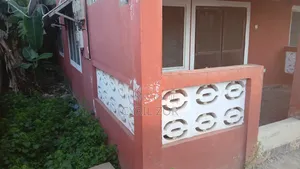 5bdrm Apartment in Mr. & Mrs.Cyril &, Ngleshie Amanfro for sale