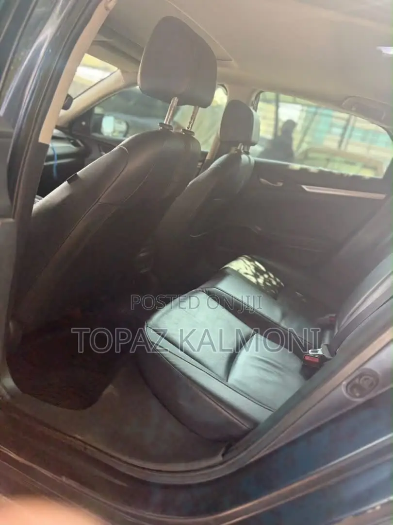 Honda Civic Touring Sedan 2019 Gray
