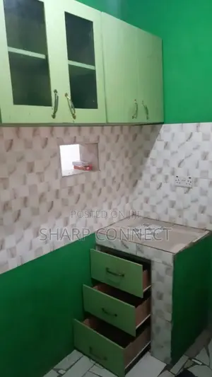 1bdrm Apartment in Madina, Zongo Junction for rent