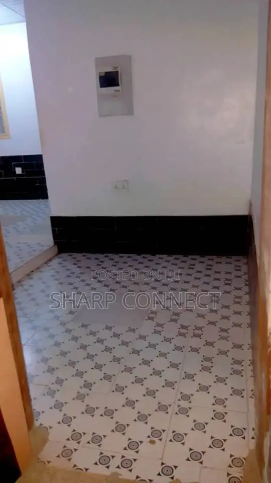 1bdrm Apartment in Madina, Zongo Junction for rent