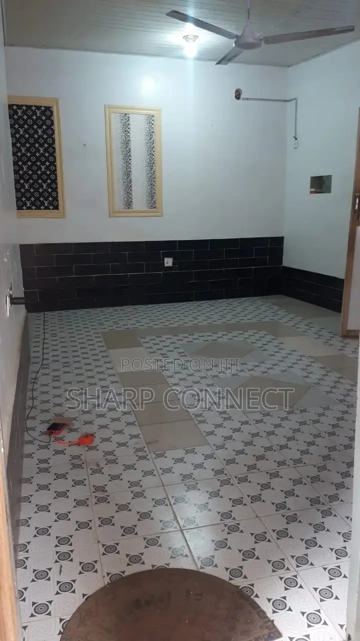 1bdrm Apartment in Madina, Zongo Junction for rent