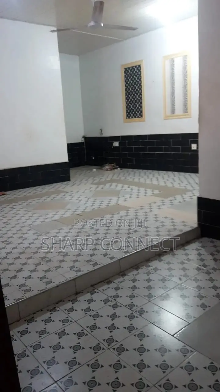 1bdrm Apartment in Madina, Zongo Junction for rent