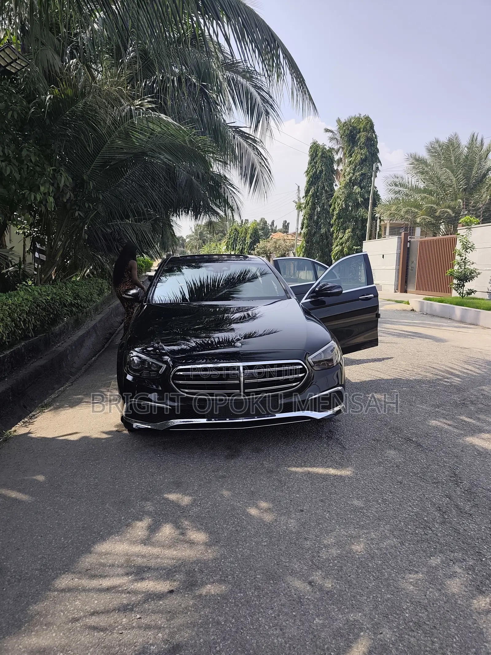 Mercedes-Benz E300 2021 Black