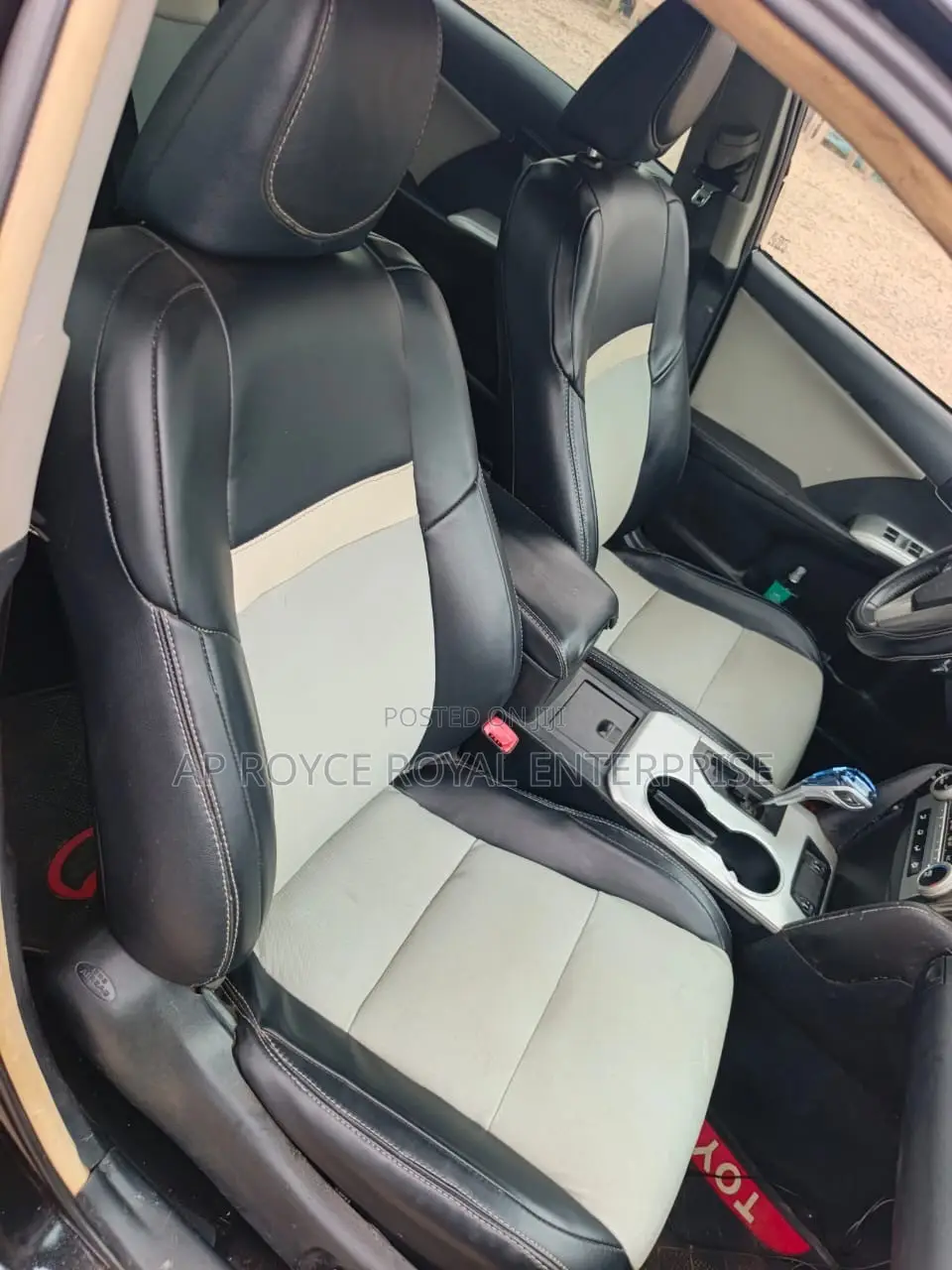 Toyota Camry SE 4dr Sedan (2.5L 4cyl 6A) 2014 Black