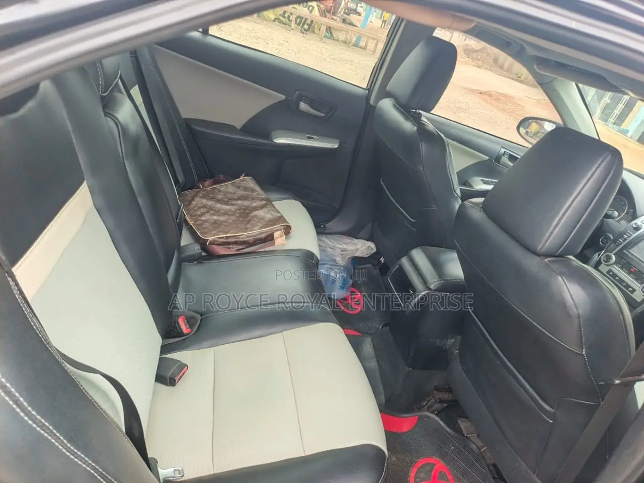 Toyota Camry SE 4dr Sedan (2.5L 4cyl 6A) 2014 Black