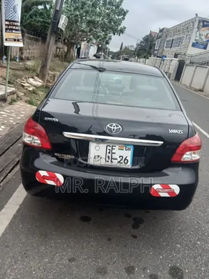 Toyota Yaris 2010 Black