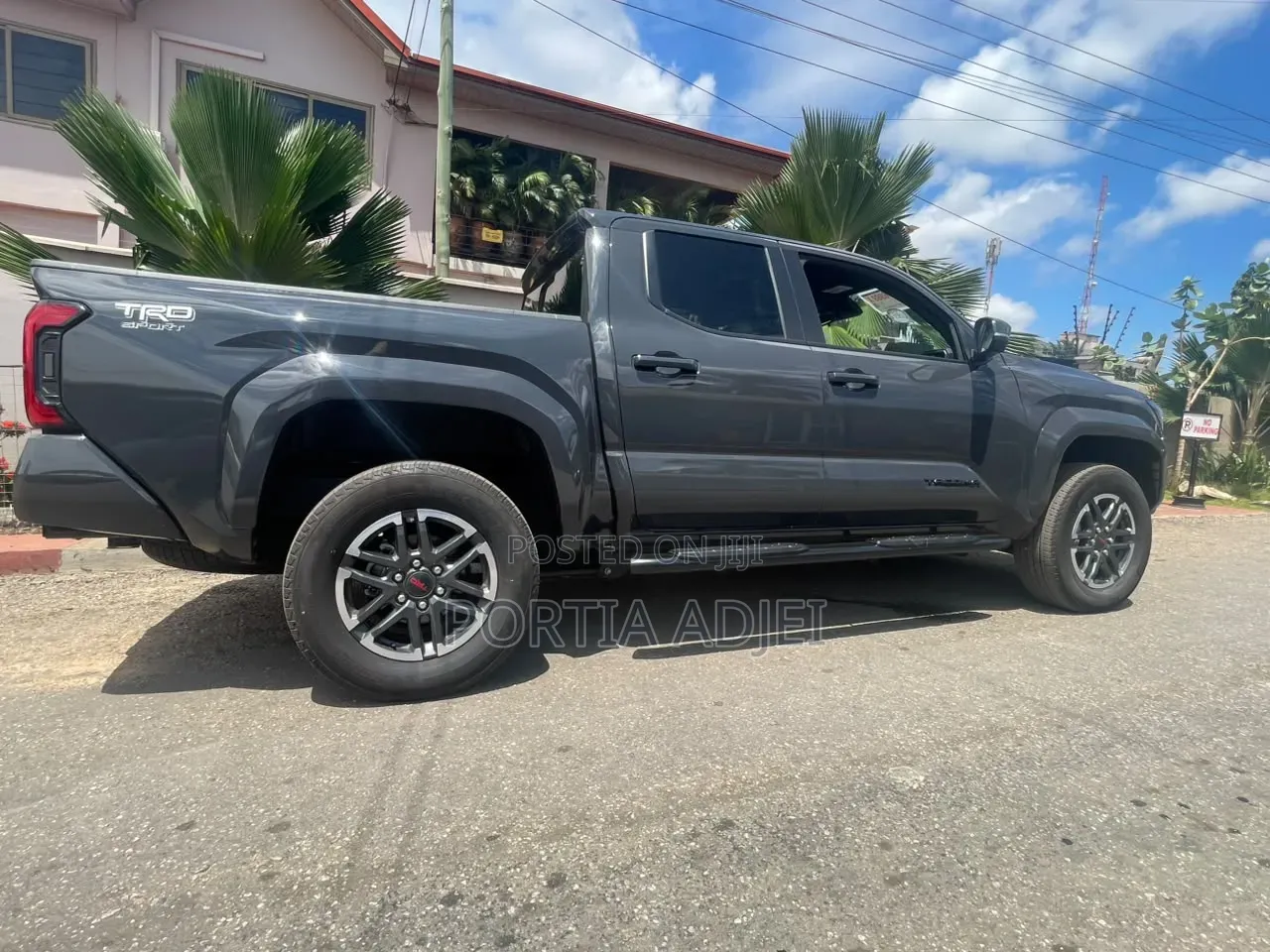 Toyota Tacoma TRD Sport Double Cab 4WD 5.0 ft. SB (Automatic) 2025 Gray