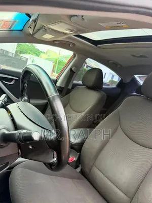 Hyundai Elantra 2016 Red