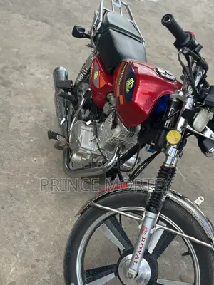 Royal RY125 2025 Red