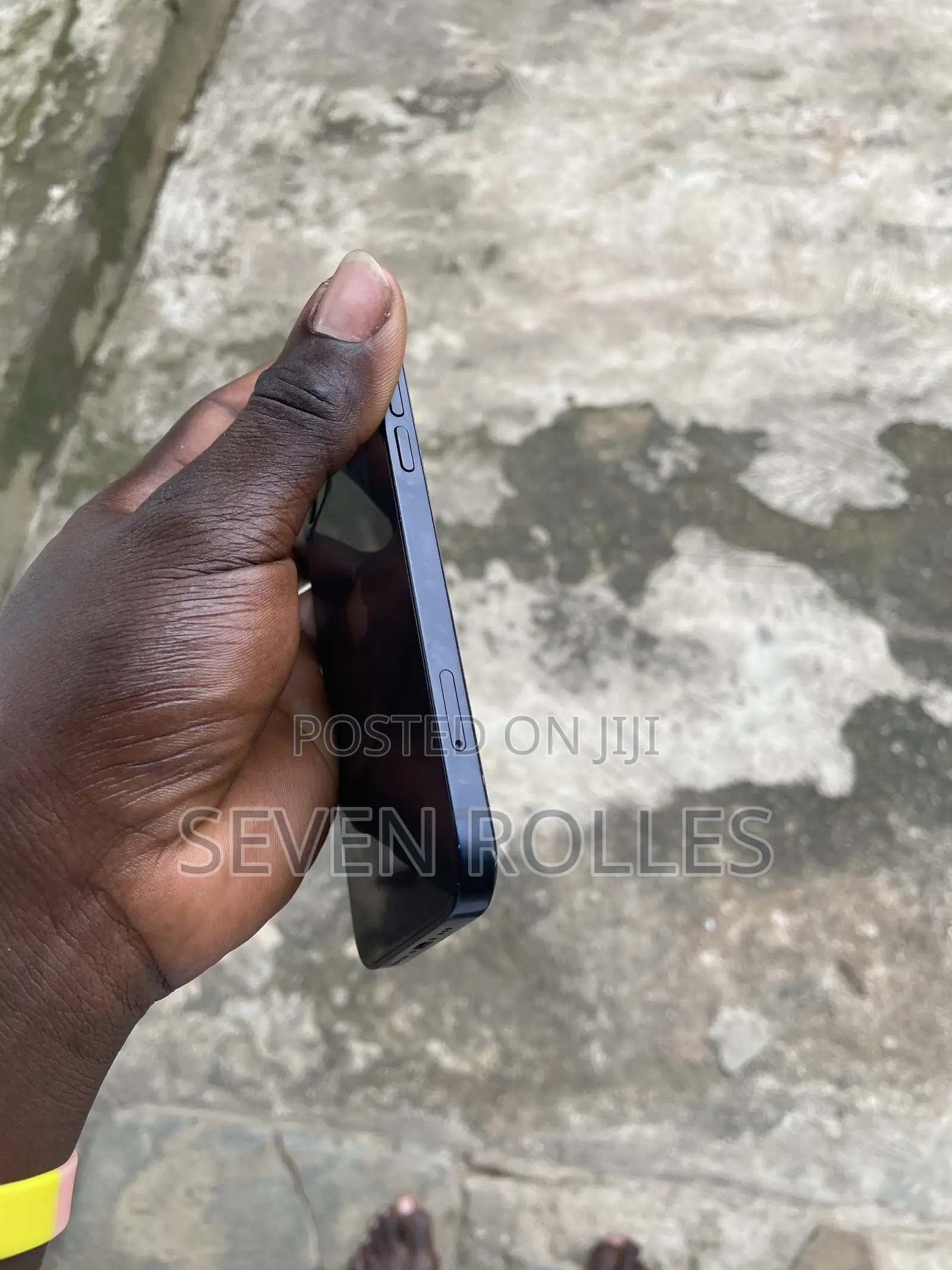 Apple iPhone 12 64 GB Black