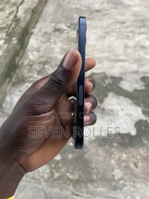 Apple iPhone 12 64 GB Black