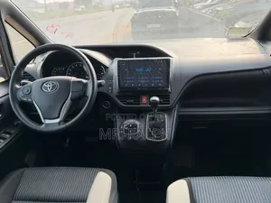 Toyota Voxy V 4WD 8-Seater 2015 Black