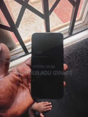 New Apple iPhone 16e 128 GB Black