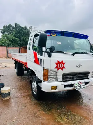 Hyundai Mighty Two