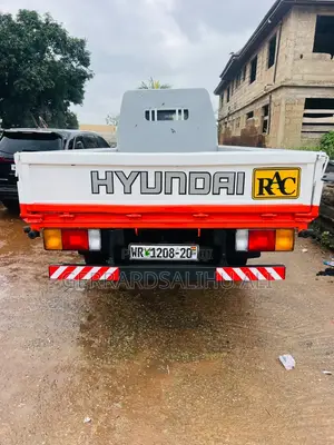 Hyundai Mighty Two