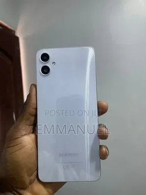 Samsung Galaxy A05 64 GB Silver