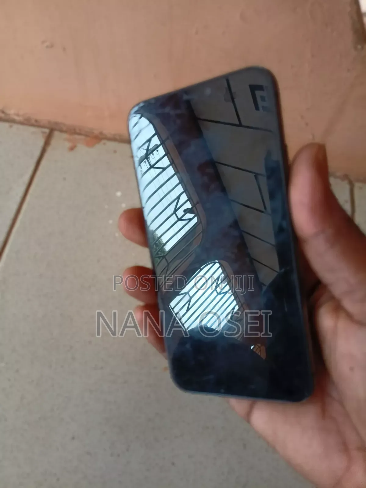Apple iPhone X 64 GB Blue