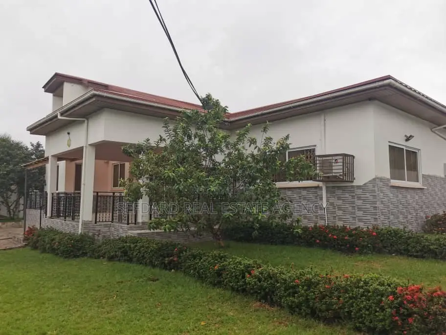 7bdrm House in Sefdard Properties, Kwabenya for rent