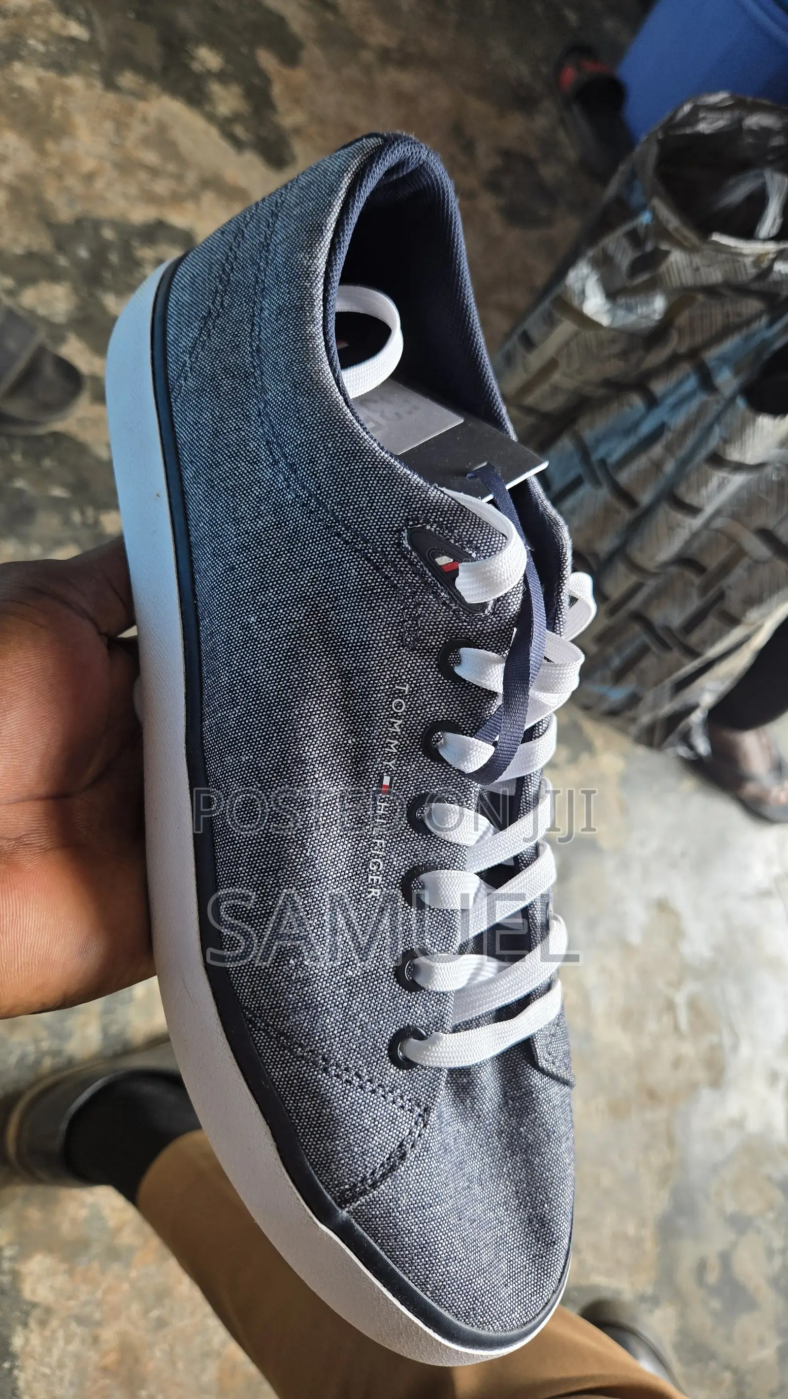 Tommy Hilfiger
