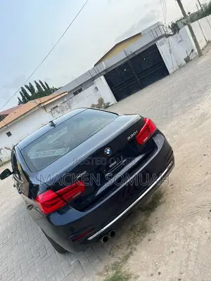 BMW 330i 2017 Blue