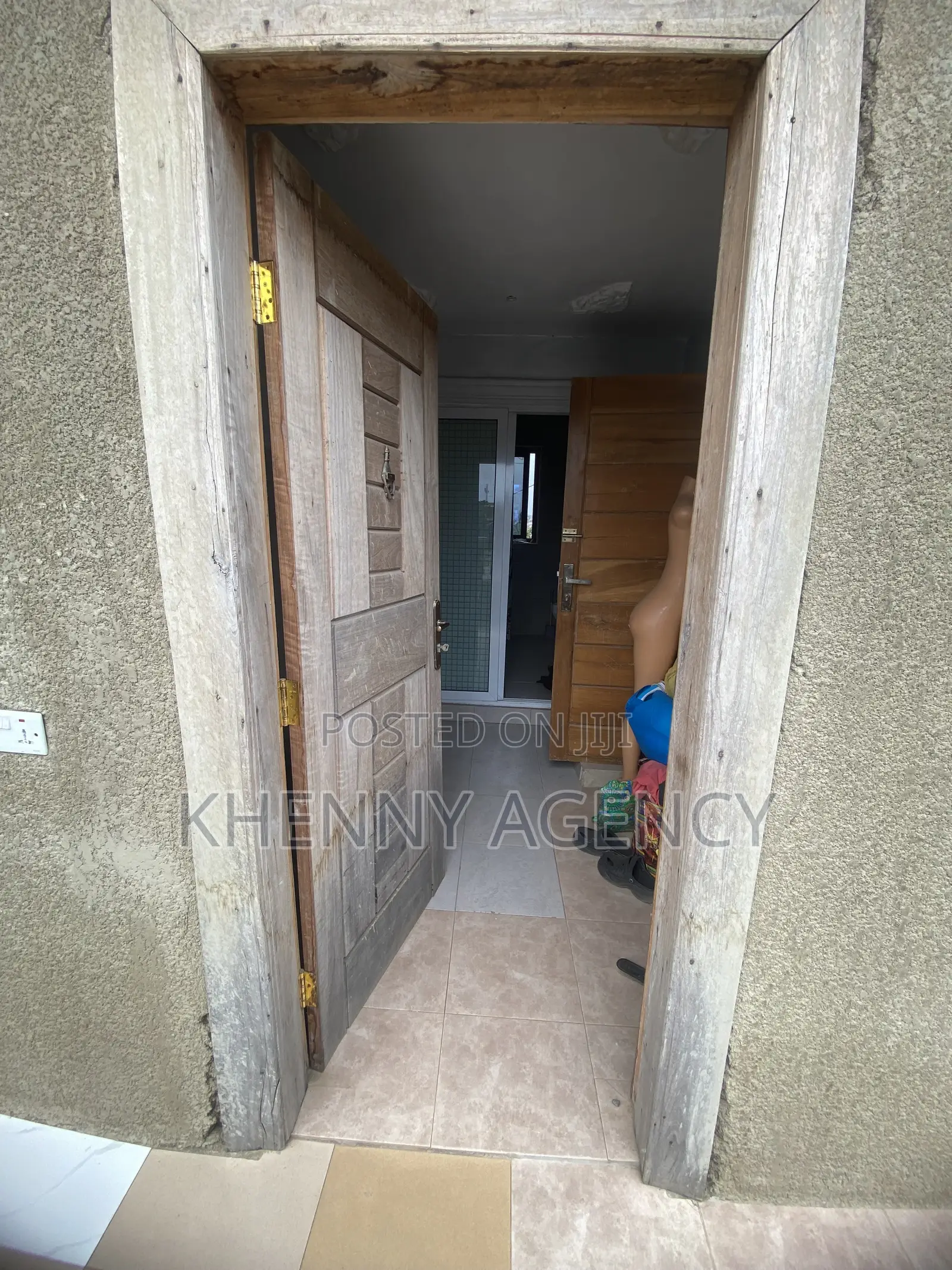 1bdrm Apartment in Kwashieman, Hongkong, Prince of Peace Area for rent