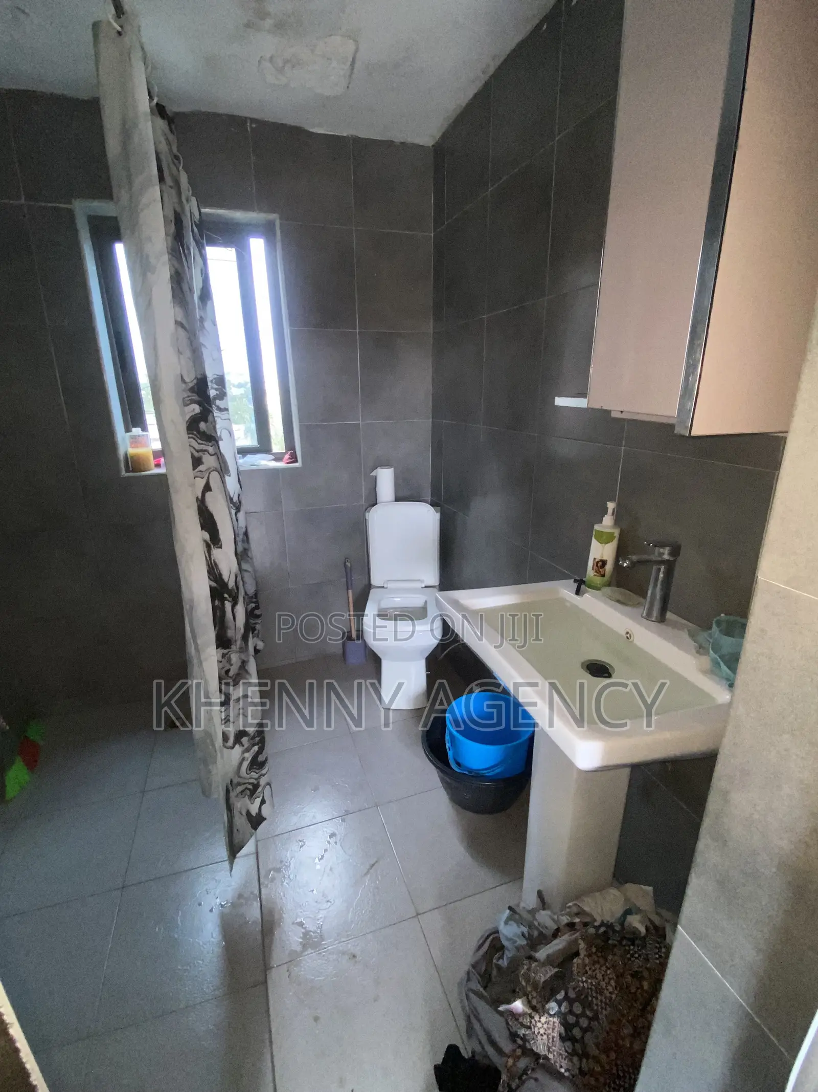 1bdrm Apartment in Kwashieman, Hongkong, Prince of Peace Area for rent