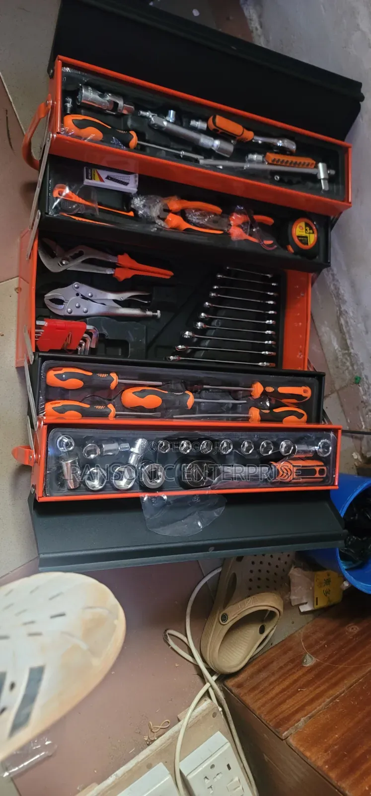 Toolbox. 85 Sets