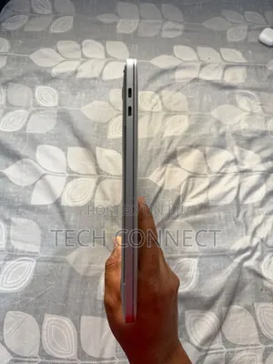 Laptop Apple MacBook Pro 2017 8GB Intel Core i5 SSD 256GB
