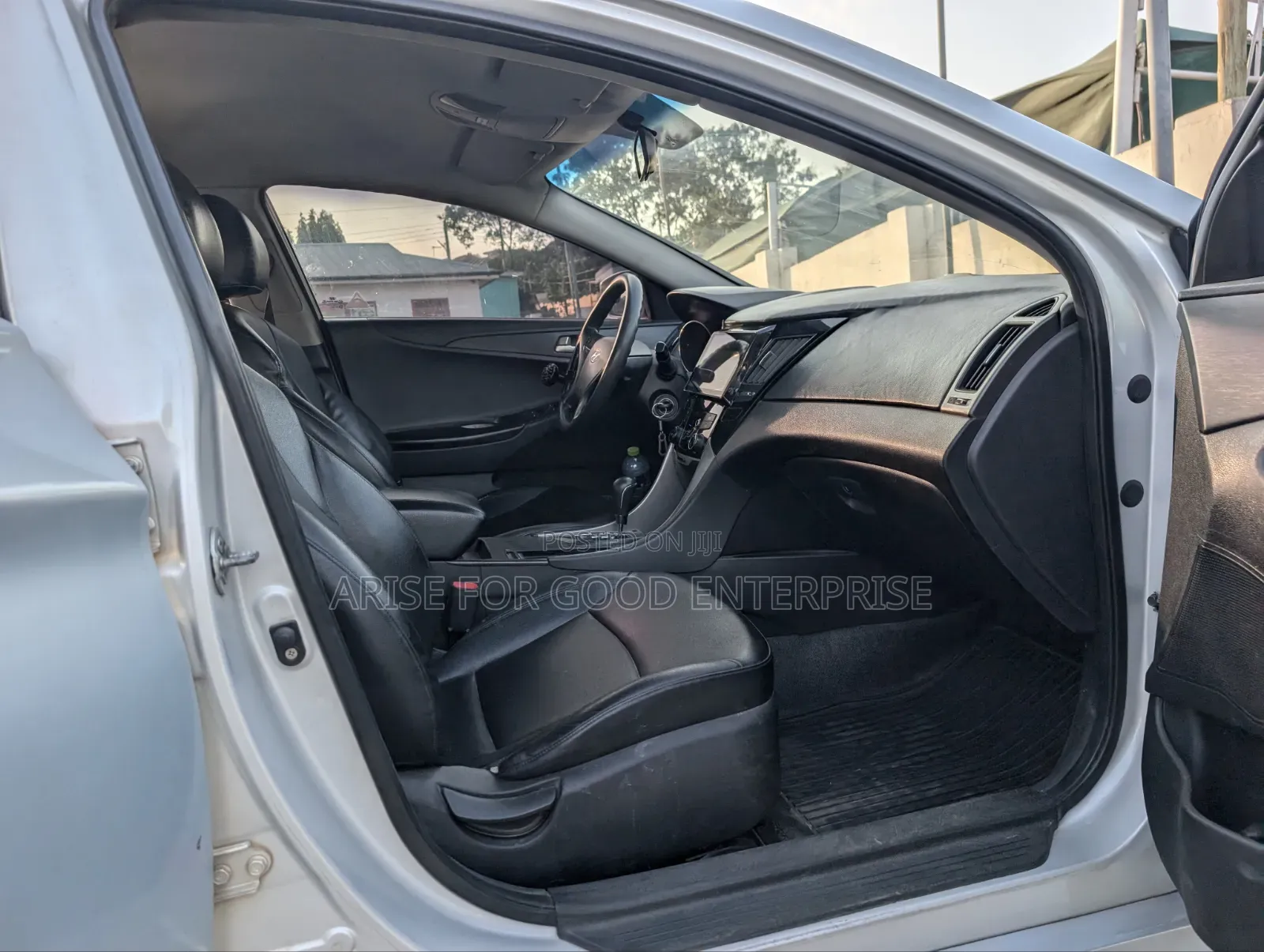 Hyundai Sonata 2010 Silver