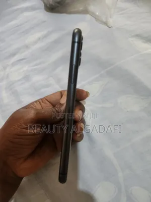 Apple iPhone 11 64 GB Black