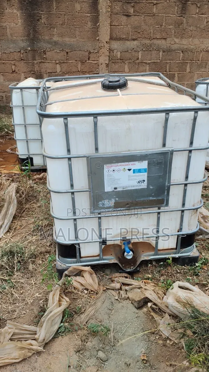 Broken Spoilt / Scrab Ibc Tank for Sale Bad Condition