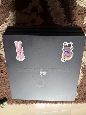 PS4 Pro 1Tb Very Clean