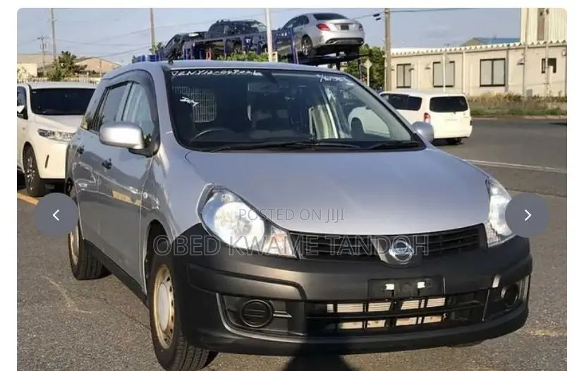 Nissan Advan 2014 Silver